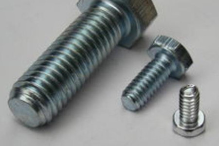 高強度螺栓價格相比普通螺栓差多少?