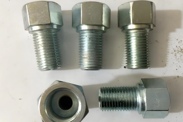 幾種經典的內六角螺栓防松設計,你用過幾種? 圖1